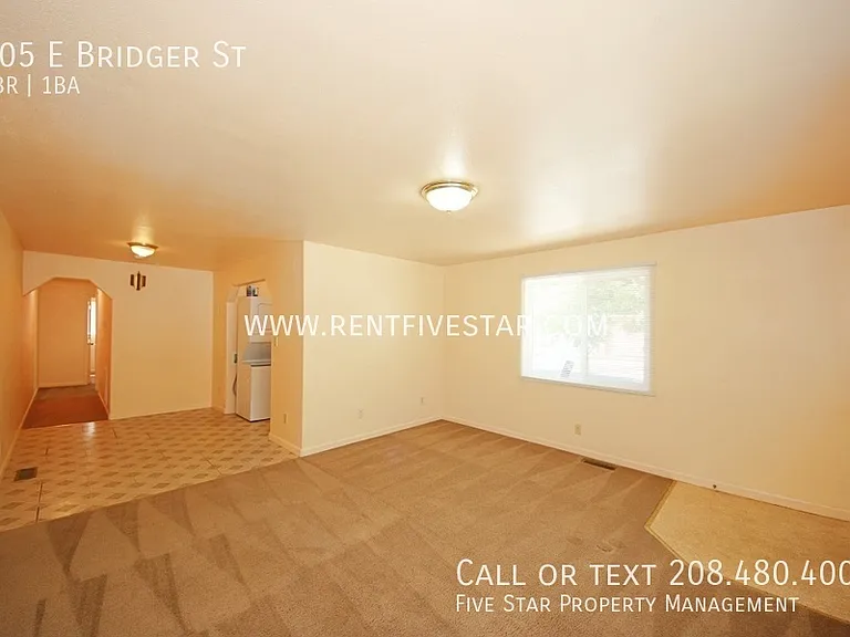 905 E Bridger St — Photo 3