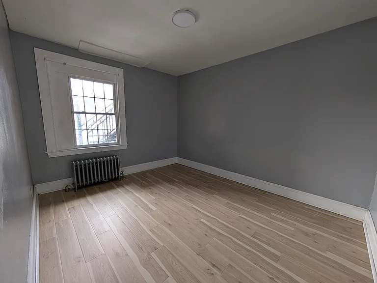 1069 Capitol Ave #1 — Photo 4