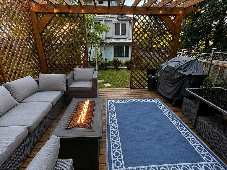 538 W 25th St — Photo 18