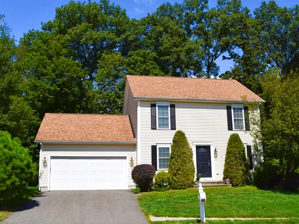 105 Scarborough Fare, Berlin, CT 06037