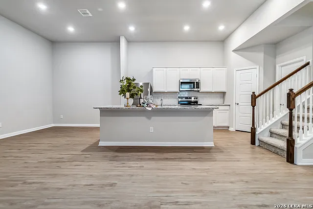 141 Nespral Dr — Photo 5