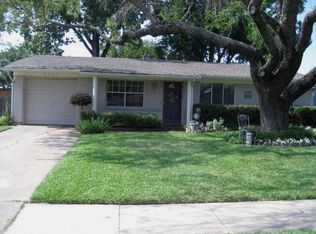 2425 Ridgewood St, Irving, TX 75062