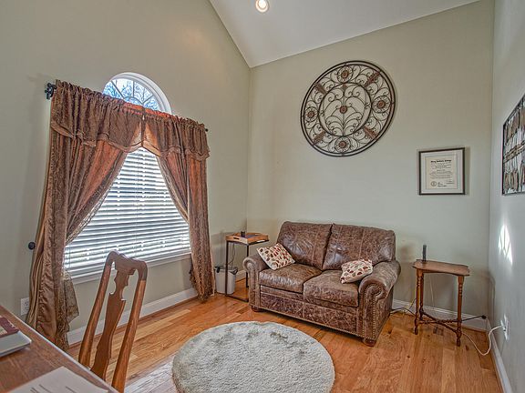 4th image of 3188 Isabel Ln
