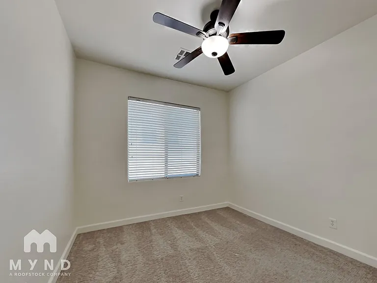 14535 W Port Royale Ln — Photo 15