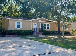 6 McShore Dr, Huntsville, TX 77320
