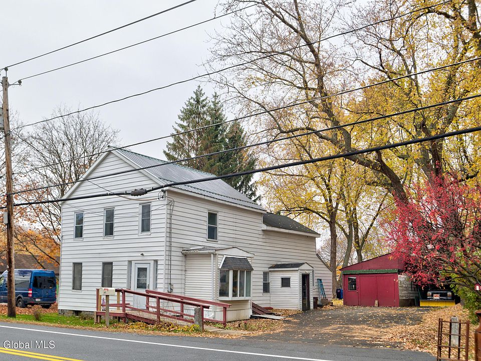 1st image of 31 Halfmoon Dr