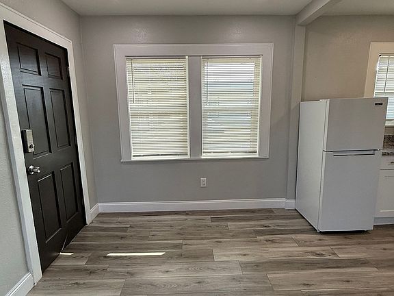 4th image of 14 21st St N #17626400