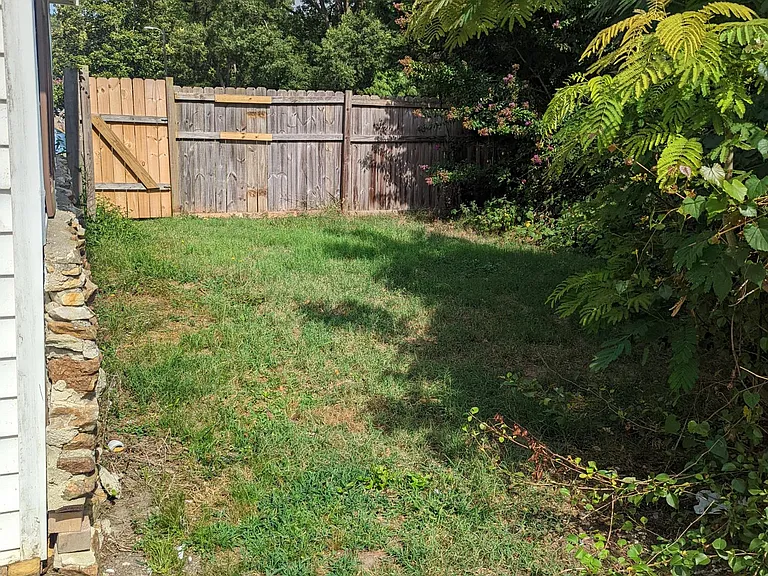 203 Griffin St — Photo 21