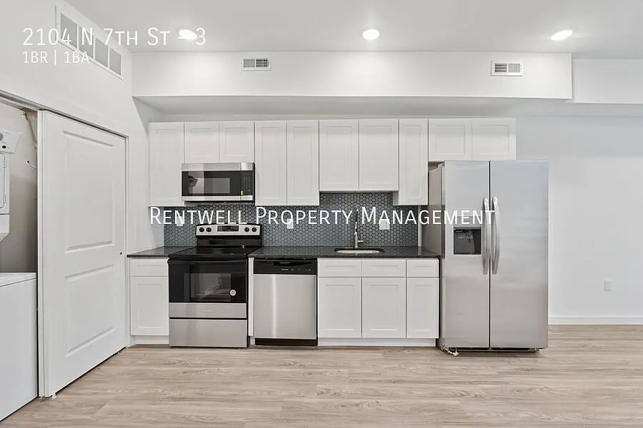 Building Photo - 2104 N 7th St #3