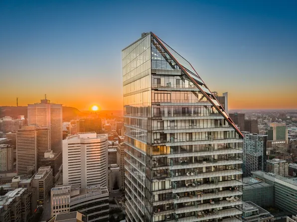 720 Rue St #Penthouse 5204, Montreal, QC H3C 1A1