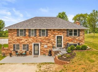 10204 S Outer Belt Rd, Oak Grove, MO 64075