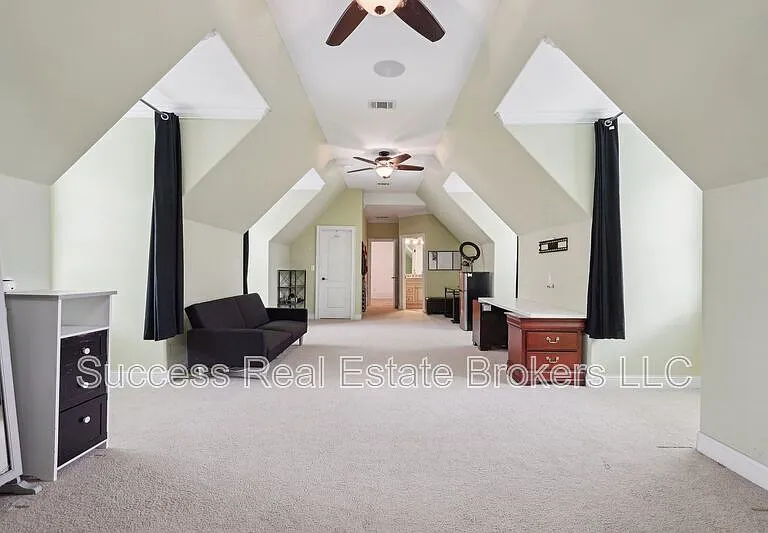 343 Summer Garden Dr — Photo 69