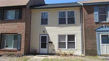 2nd image of 1216 Lynnhaven Pkwy