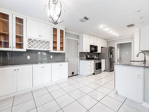 4th image of 4155 Alecia Dr