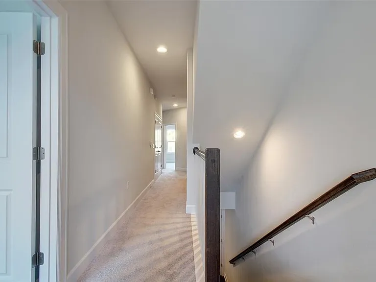 2910 Zach Scott St — Photo 16