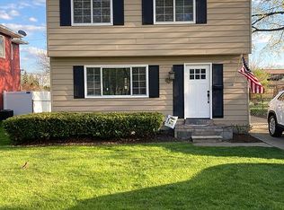 562 Lincoln Ave, Clawson, MI 48017