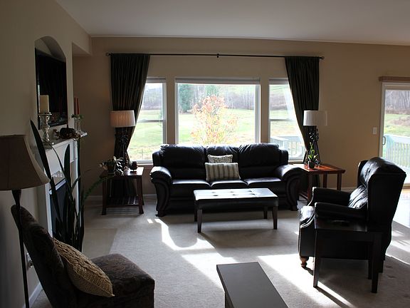 3rd image of 37 Covington Dr