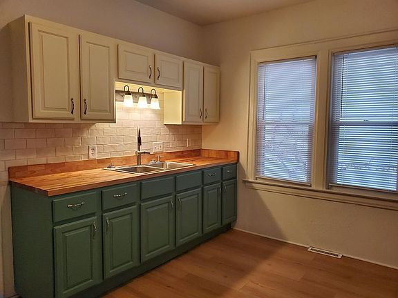 5th image of 2425 N Cramer St