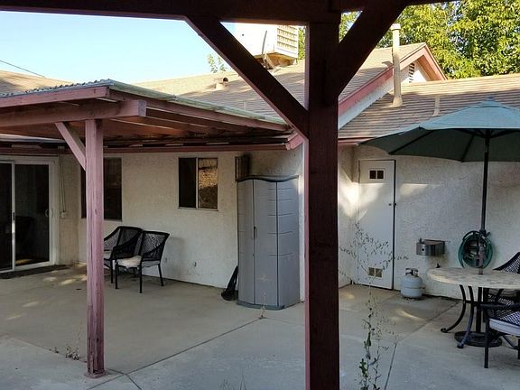 2nd image of 1545 Loma Dr