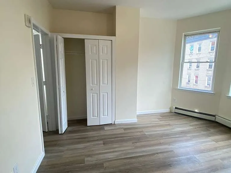70 Ash St #3R — Photo 11