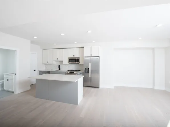 425 Border St, Boston, MA