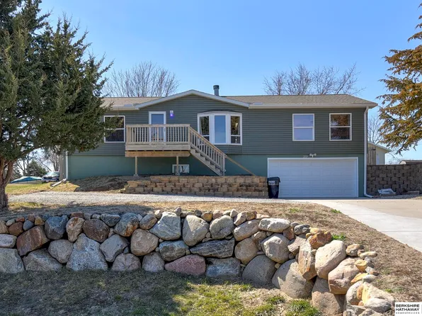 2221 Rock Bluff Rd, Plattsmouth, NE 68048