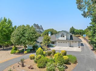 1762 Bloomfield Rd, Sebastopol, CA 95472
