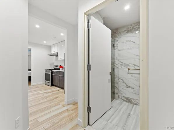 140-20 Cherry Avenue #3B, Flushing, NY 11355
