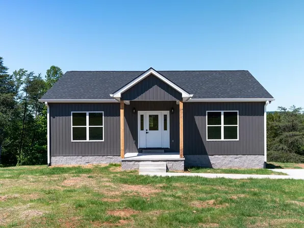 349 S Raintree Dr, Livingston, TN 38570