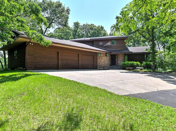 N7225 Krahn DRIVE, Whitewater, WI 53190