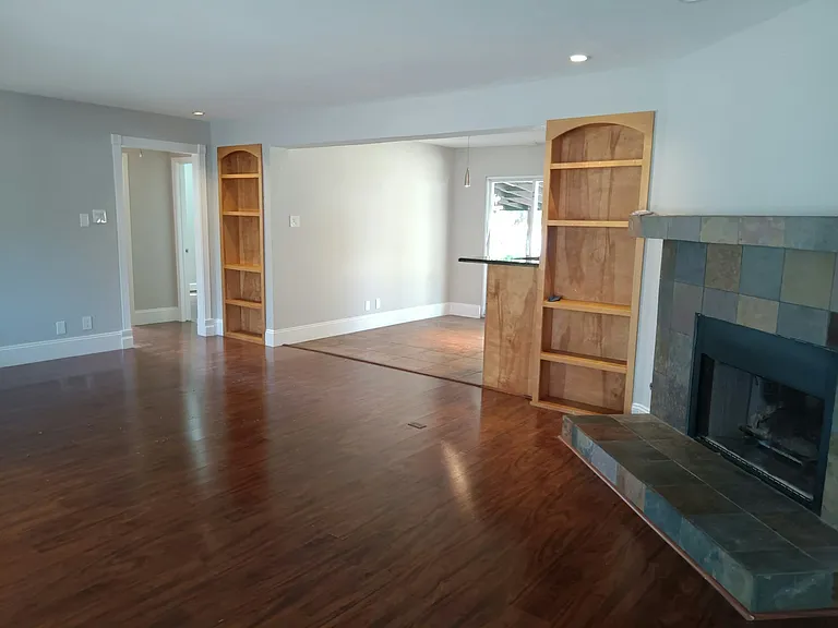 1313 Casa Vale Dr — Photo 4