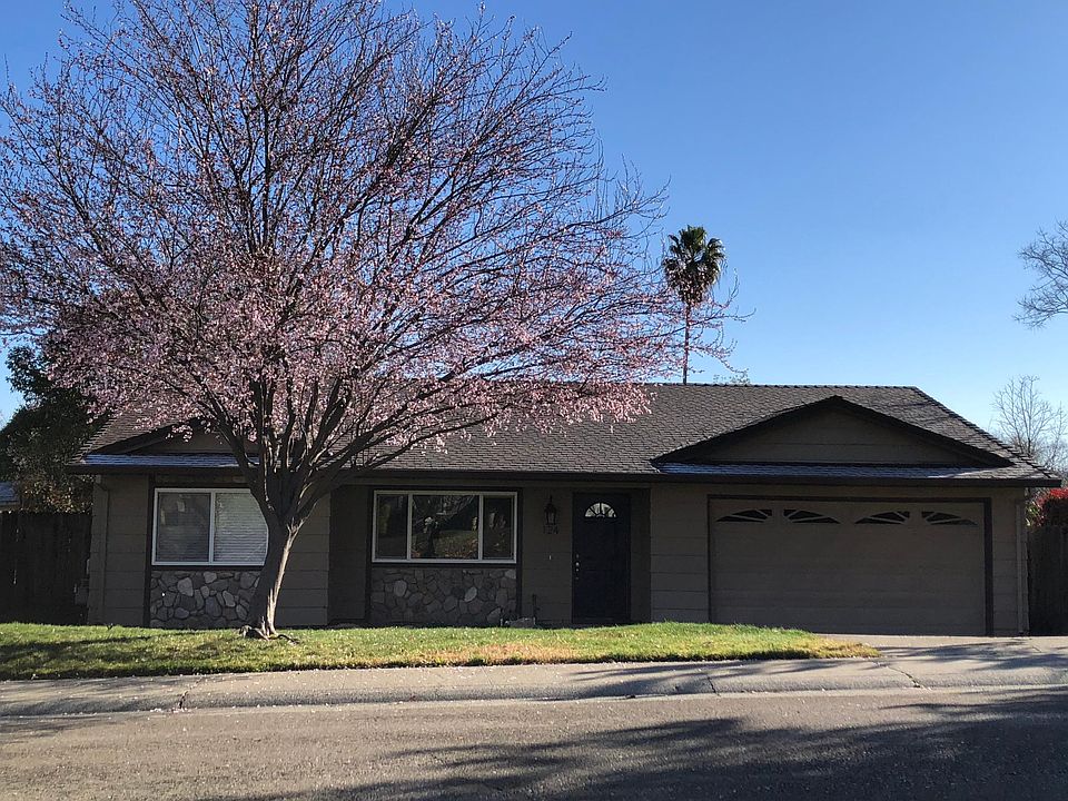 1st image of 124 Sierra Woods Cir