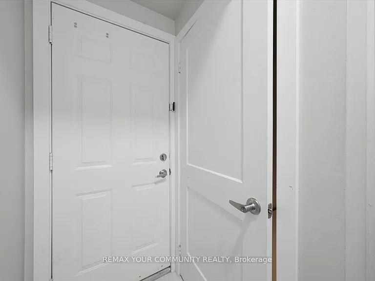2 Hollywood Hill Cir #LOWER — Photo 4