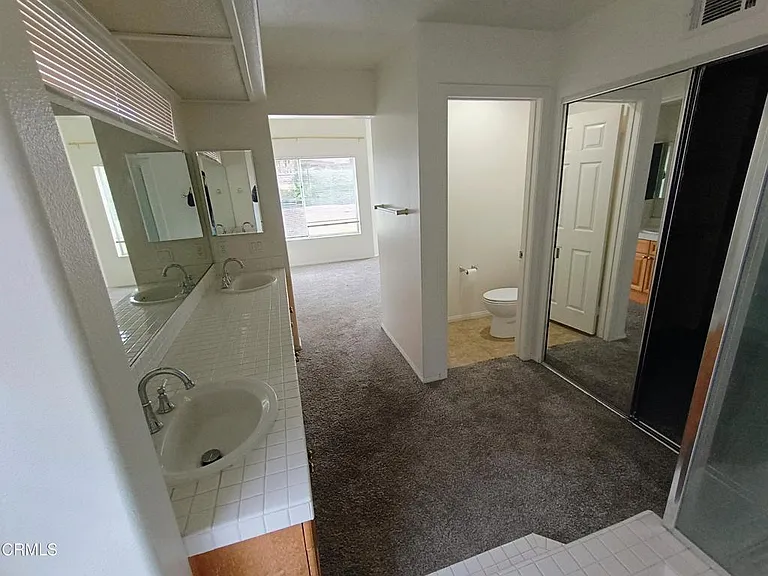 1405 La Culebra Cir — Photo 31
