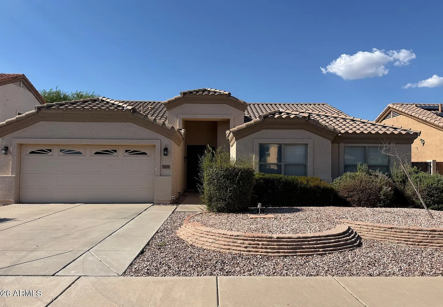 3 bed, 2.0 bath, 2152 sqft, $2,500 — Photo 1