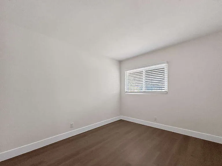 21909 Huron Ln — Photo 23