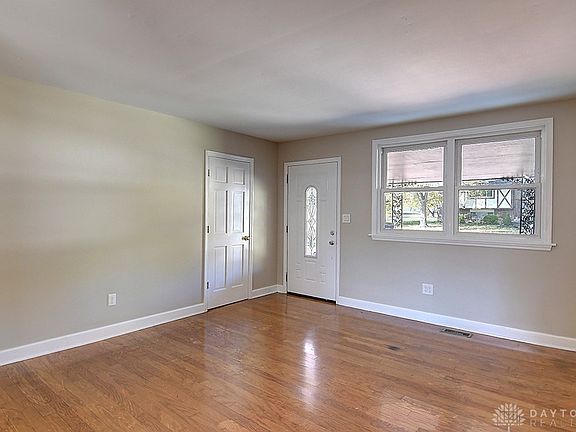 4th image of 1032 Skyview Dr