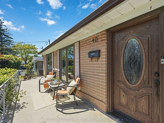 3rd image of 40 Wheatsheaf Cres