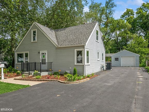 3rd image of 21 Wagner Dr