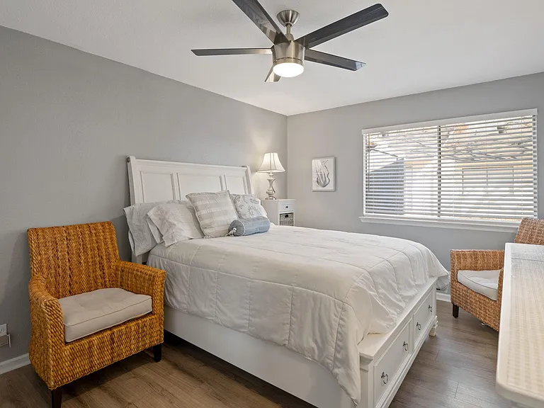 10401 Burmaster Ln #A — Photo 16