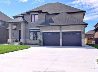 257 Arkona Ct, Windsor, ON N8L 0T1