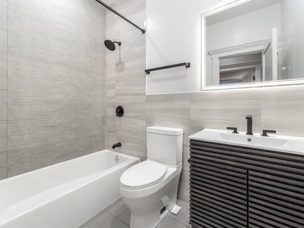 230 Griffith Street image 14 of 23