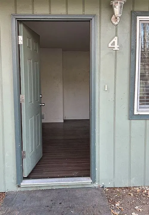 725 Bennett Ave #1-12