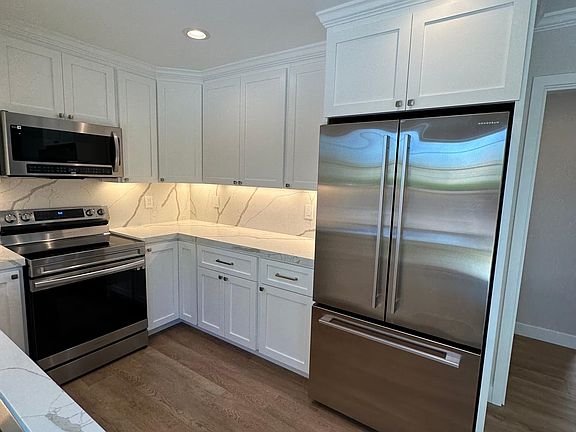 3rd image of 557 Alberta Ave APT 3