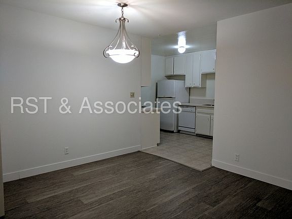 5th image of 1419 S Bentley Ave APT 103
