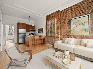 376 3rd St #2, Brooklyn, NY 11215