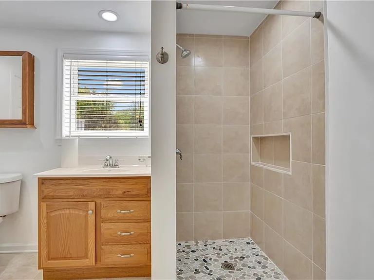 3442 Skyland Dr — Photo 7