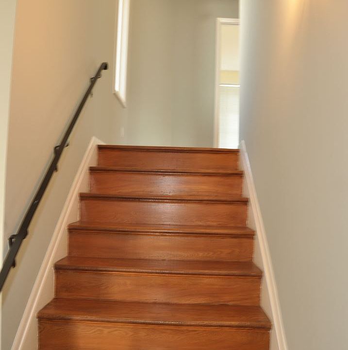 1st image of 156 Robinhood Dr