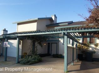 1113 S Pinkham St, Visalia, CA 93292