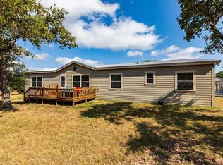 304 Saddle Brook Dr, Harper, TX 78631